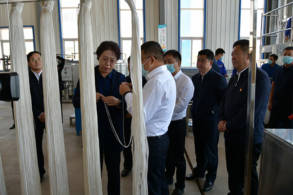 朝陽市新任市委書記張淑萍及調(diào)研組領(lǐng)導(dǎo)蒞臨一諾環(huán)保產(chǎn)業(yè)園考察調(diào)研工作 朝陽市新任市委書記張淑萍及調(diào)研組領(lǐng)導(dǎo)蒞臨一諾環(huán)保產(chǎn)業(yè)園考察調(diào)研工作