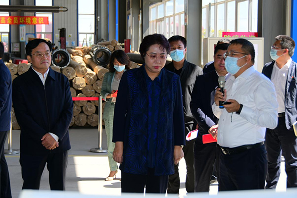 朝陽市新任市委書記張淑萍及調(diào)研組領(lǐng)導(dǎo)蒞臨一諾環(huán)保產(chǎn)業(yè)園考察調(diào)研工作 朝陽市新任市委書記張淑萍及調(diào)研組領(lǐng)導(dǎo)蒞臨一諾環(huán)保產(chǎn)業(yè)園考察調(diào)研工作